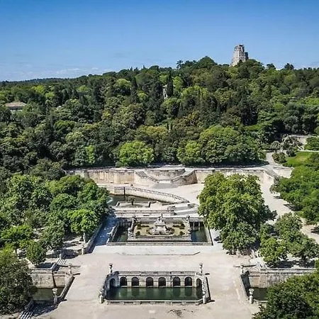 Apartment Le 100 Uzes, Charme En *